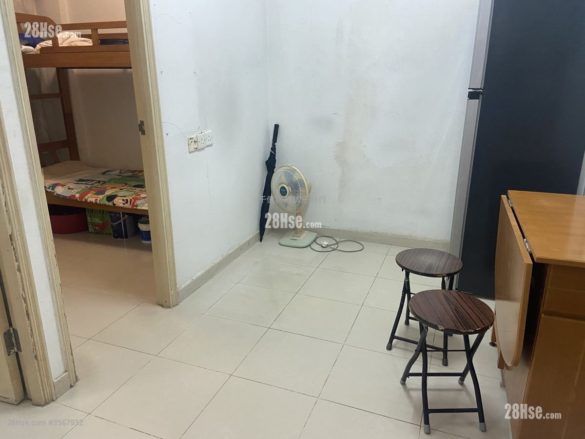 Lai Tong Building Sell 228 ft² Lai Tong Building Sell 228 ft²