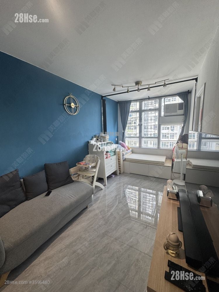 Shan Lai Court Sell 385 ft²