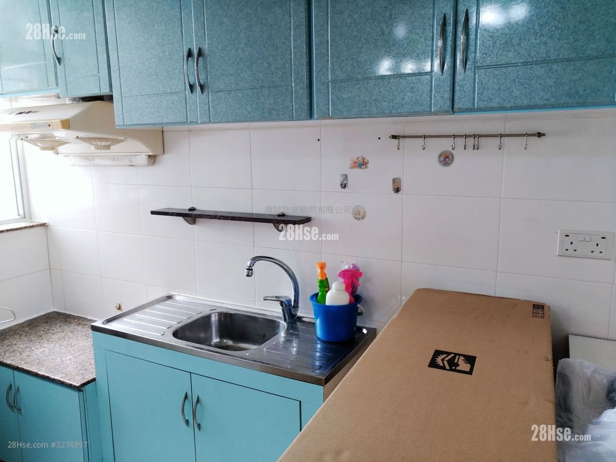 Hong Ying Court Rental 381 ft²
