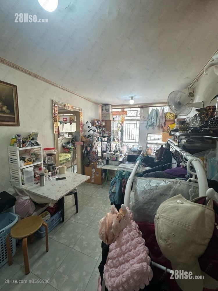 Tin Fu Court Sell 2 Bedrooms 506 ft²