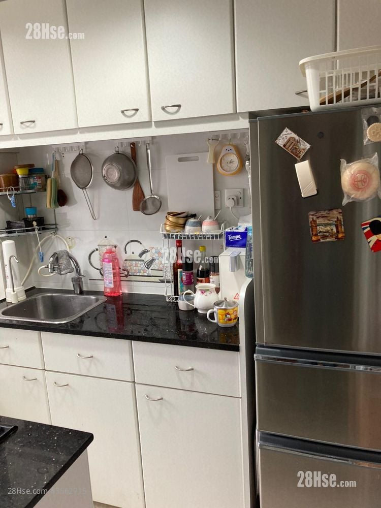 Tung Shing Court Sell 2 Bedrooms , 1 Bathroom 407 ft² Tung Shing Court Sell 2 Bedrooms , 1 Bathroom 407 ft²