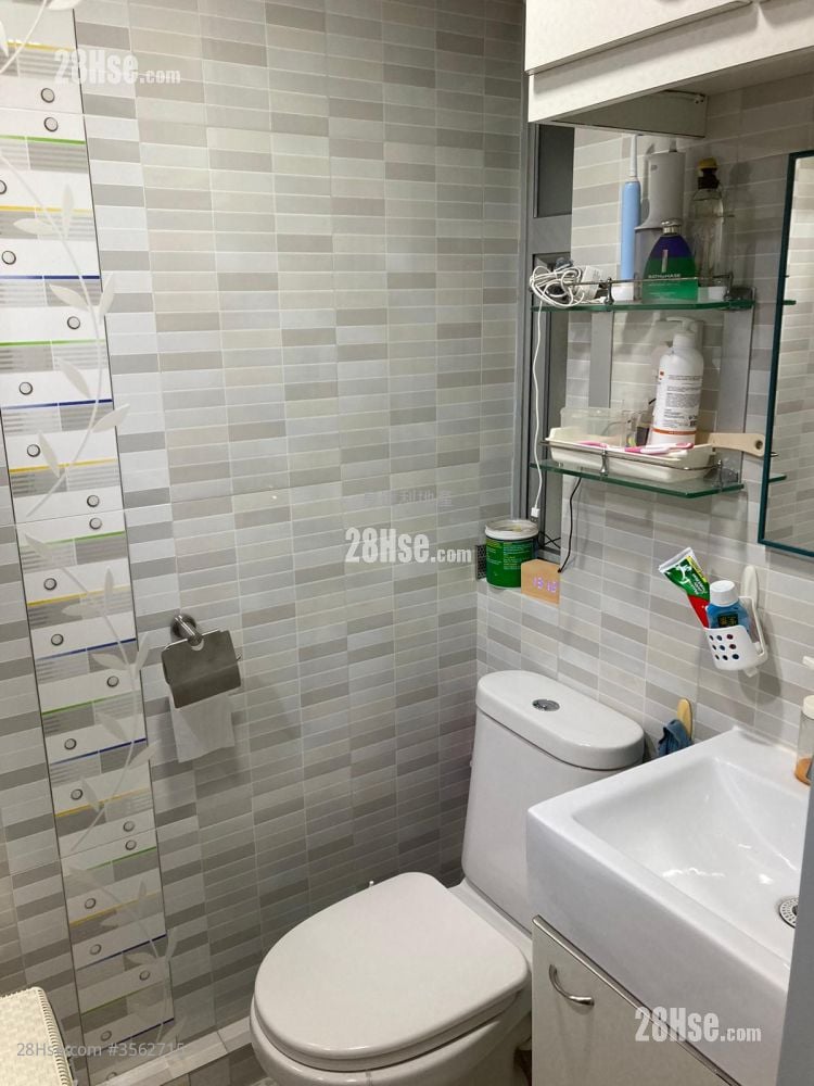 Tung Shing Court Sell 2 Bedrooms , 1 Bathroom 407 ft² Tung Shing Court Sell 2 Bedrooms , 1 Bathroom 407 ft²