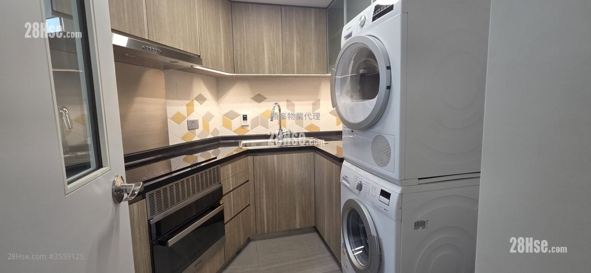 C.c. Lodge Sell 3 Bedrooms , 2 Bathrooms 961 ft² C.c. Lodge Sell 3 Bedrooms , 2 Bathrooms 961 ft²