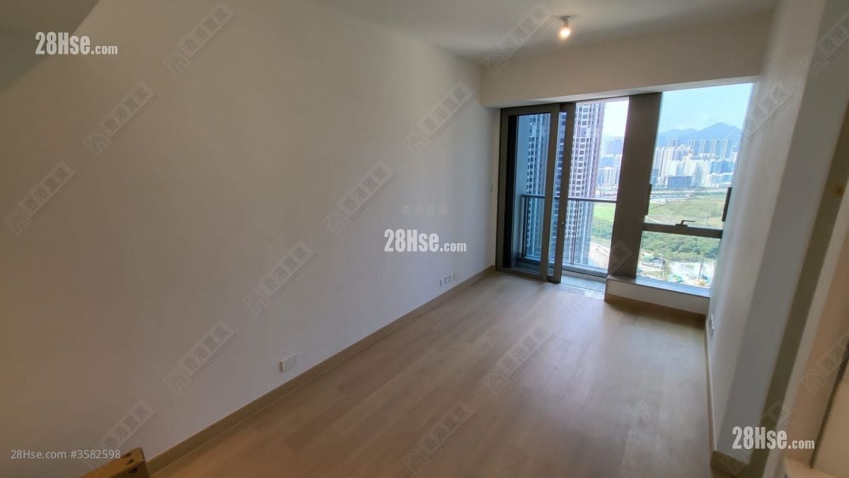 Grand Marini Rental 2 Bedrooms , 1 Bathroom 479 ft²