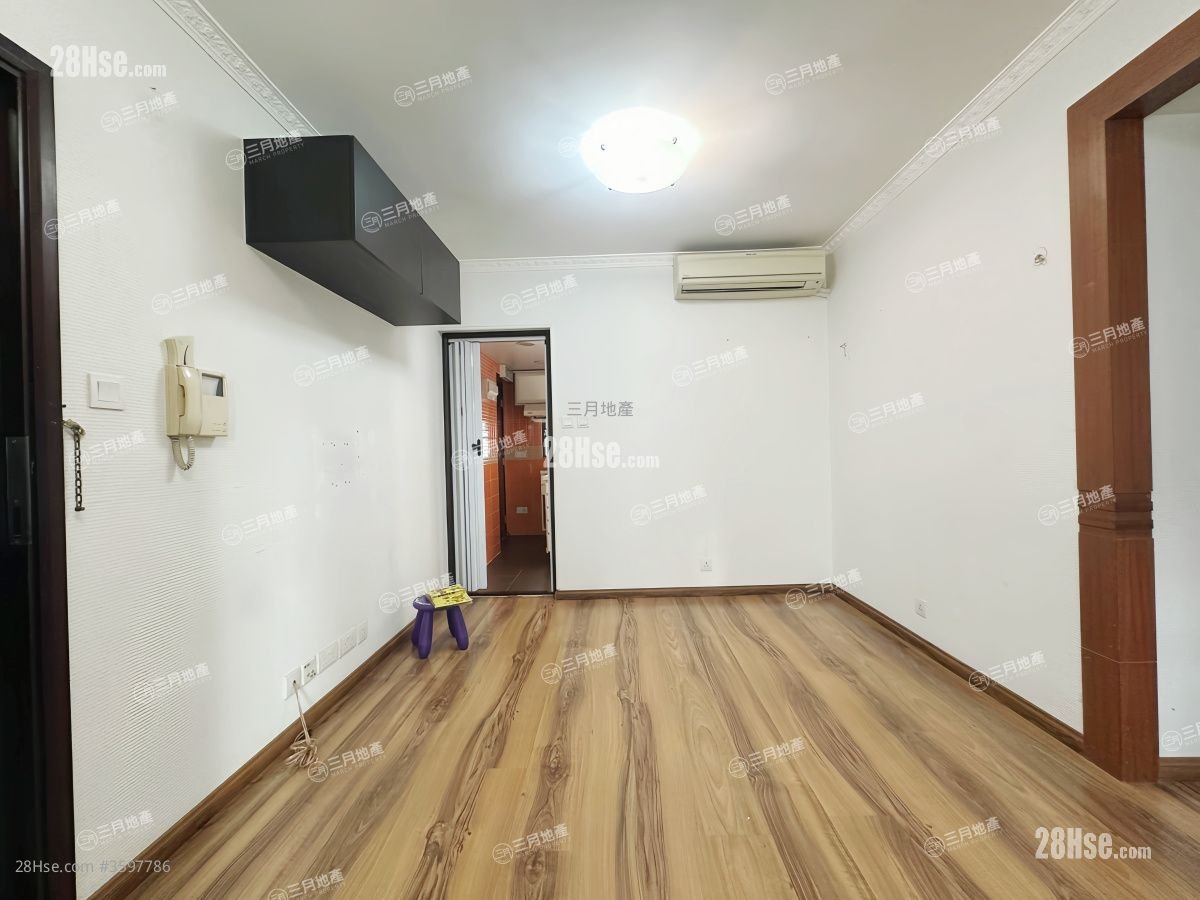 Le Mansion Sell 3 Bedrooms , 1 Bathroom 520 ft²