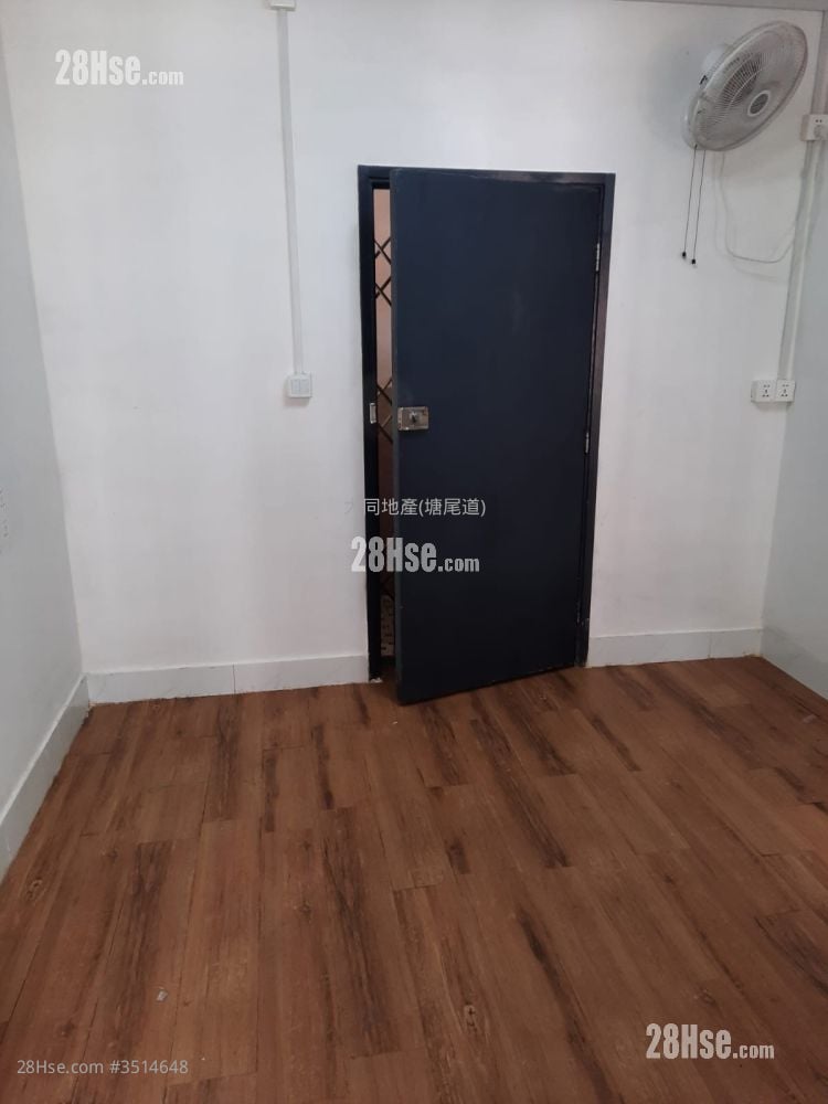 Fook Hong Mansion Rental 2 Bedrooms , 1 Bathroom 305 ft²