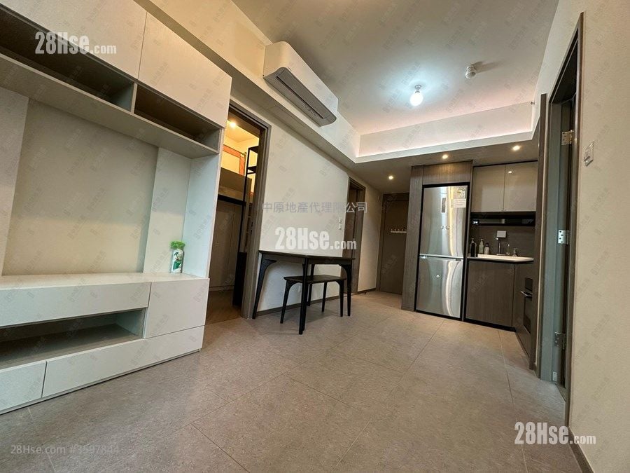Yoho West Rental 2 Bedrooms , 1 Bathroom 410 ft²