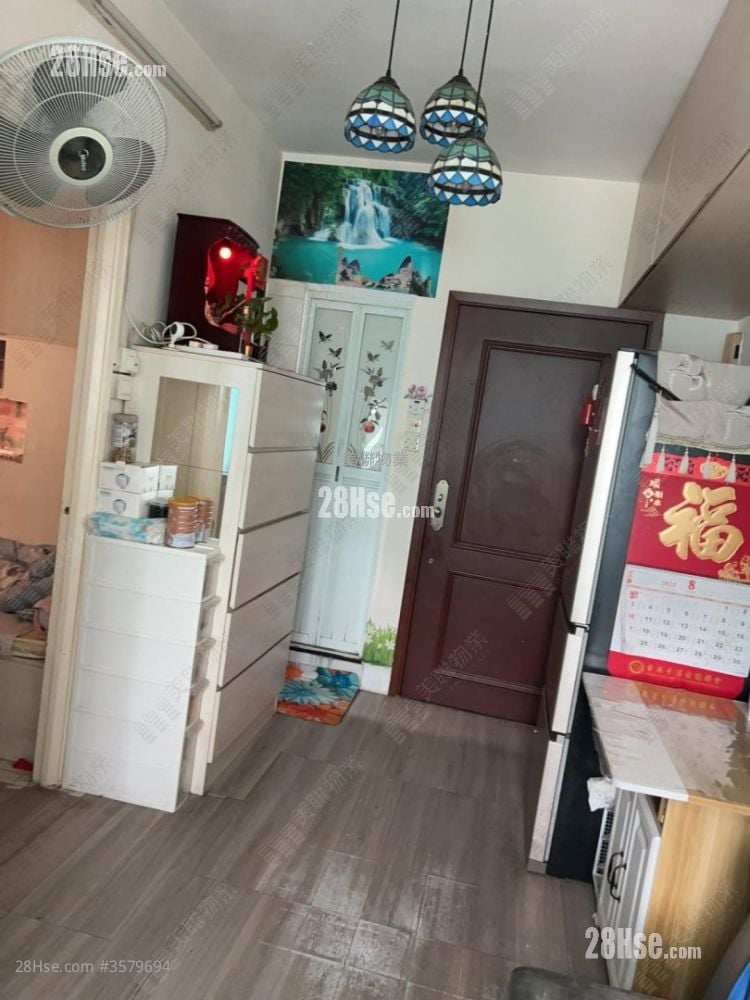 周合成大厦 售盘 2 房 , 1 浴室 287 平方尺