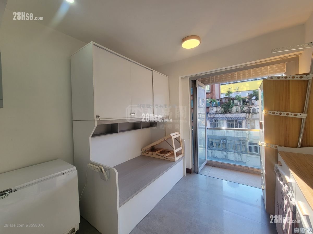 Ava62 Rental Studio , 1 Bathroom 173 ft²