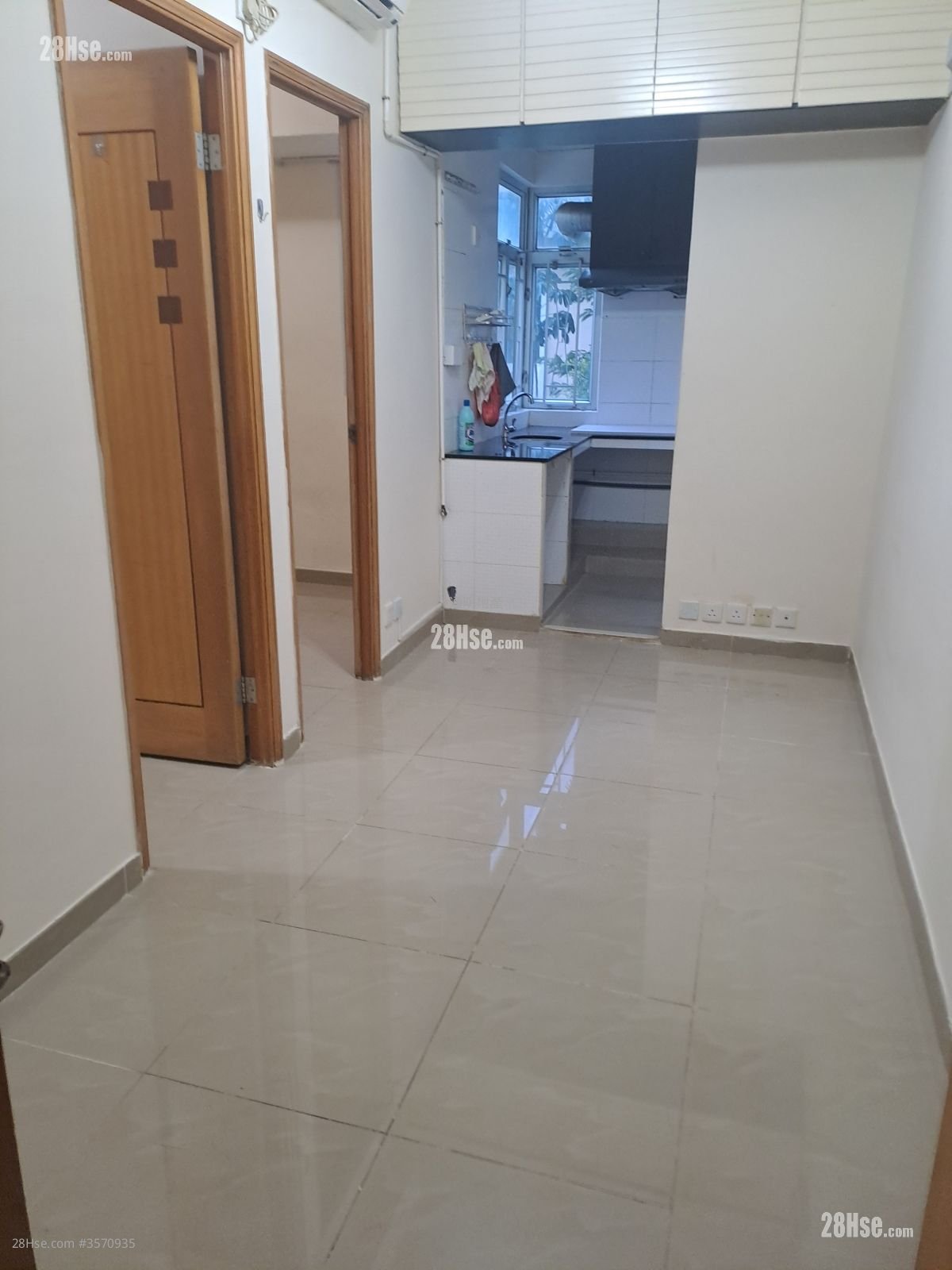 Shui Wo House Rental 2 Bedrooms , 1 Bathroom 265 ft²
