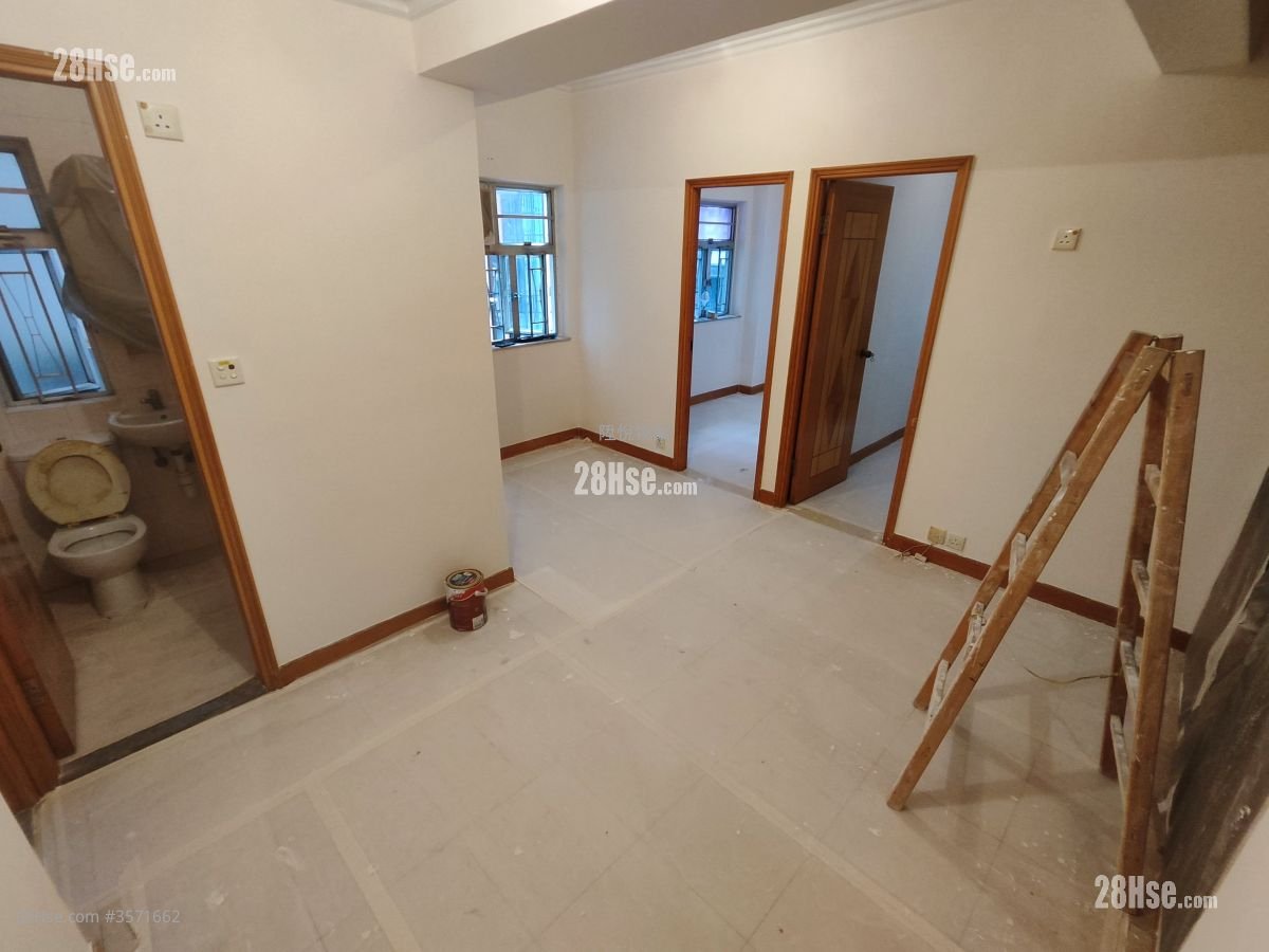 Rialto Mansion Rental 2 Bedrooms , 1 Bathroom 425 ft²