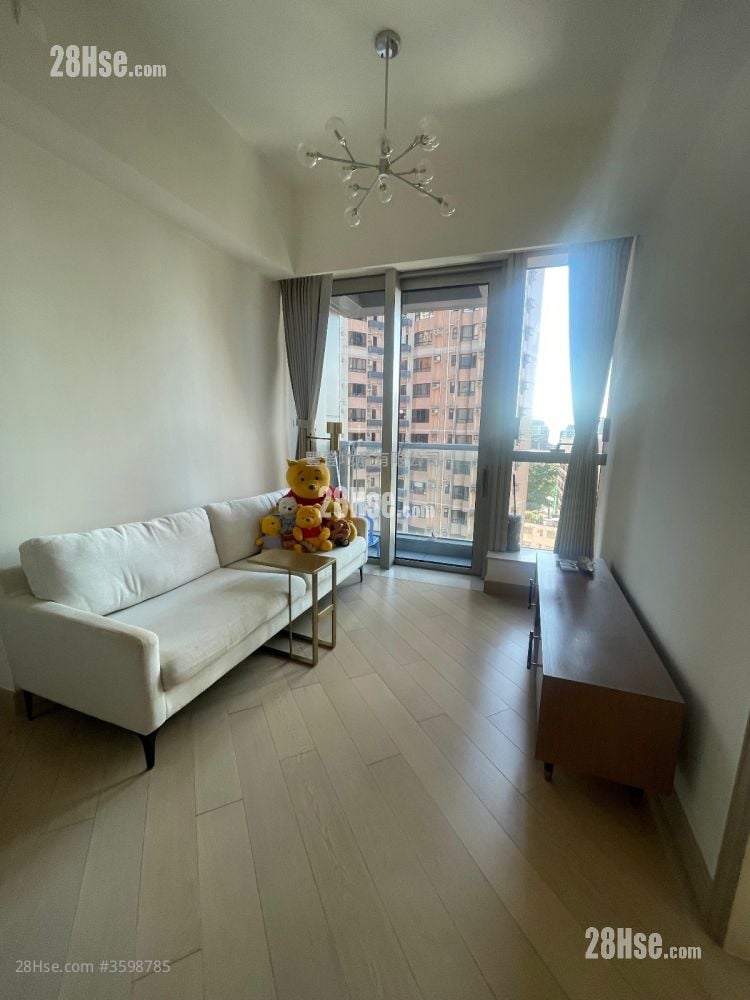 Babington Hill Rental 2 Bedrooms , 2 Bathrooms 615 ft²