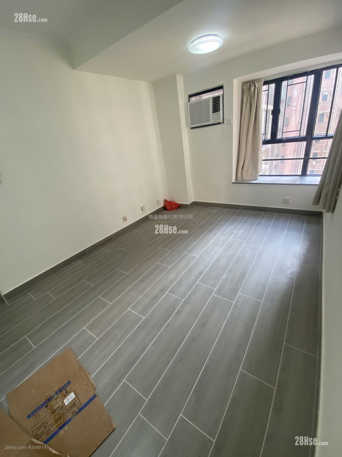 King's Court Rental 2 Bedrooms , 1 Bathroom 496 ft²