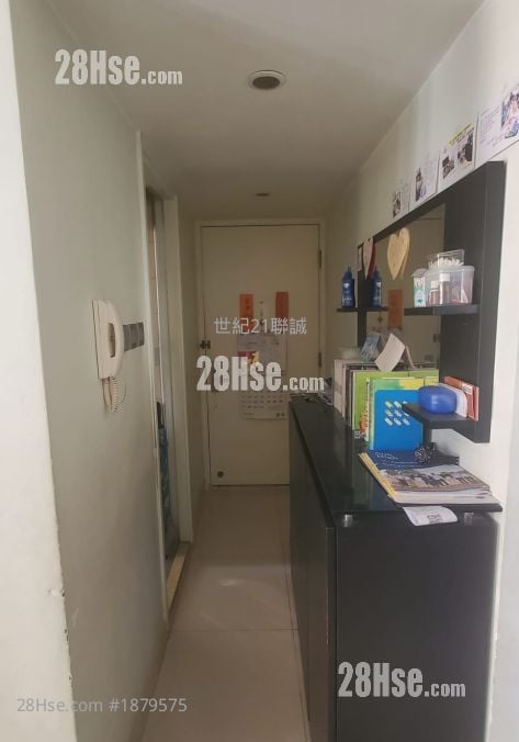 Lei On Court Sell 2 Bedrooms , 1 Bathroom 516 ft² Lei On Court Sell 2 Bedrooms , 1 Bathroom 516 ft²