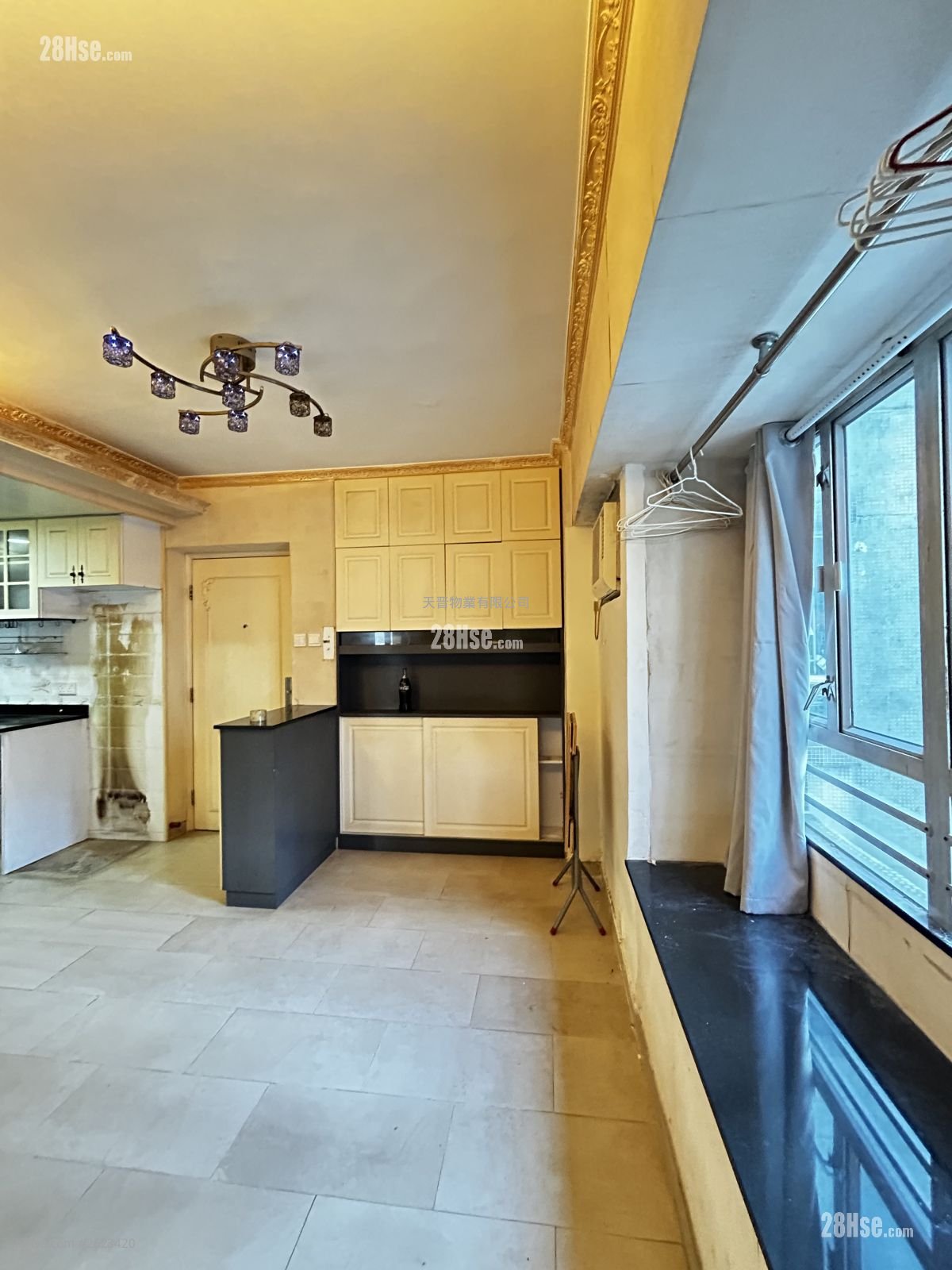 Hip Fai Building Sell 2 Bedrooms , 1 Bathroom