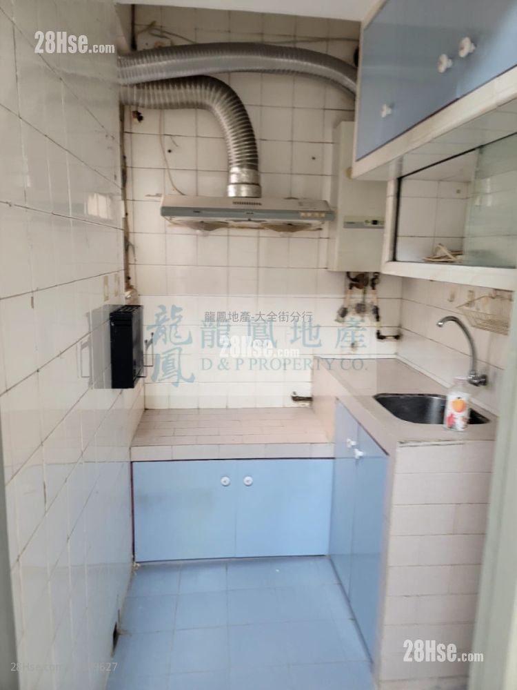 Lever Building Rental 2 Bedrooms , 1 Bathroom 270 ft² Lever Building Rental 2 Bedrooms , 1 Bathroom 270 ft²