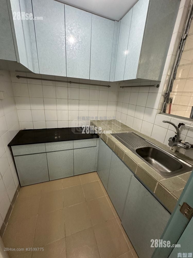 Cheung Wah Estate Sell 2 Bedrooms 423 ft² Cheung Wah Estate Sell 2 Bedrooms 423 ft²
