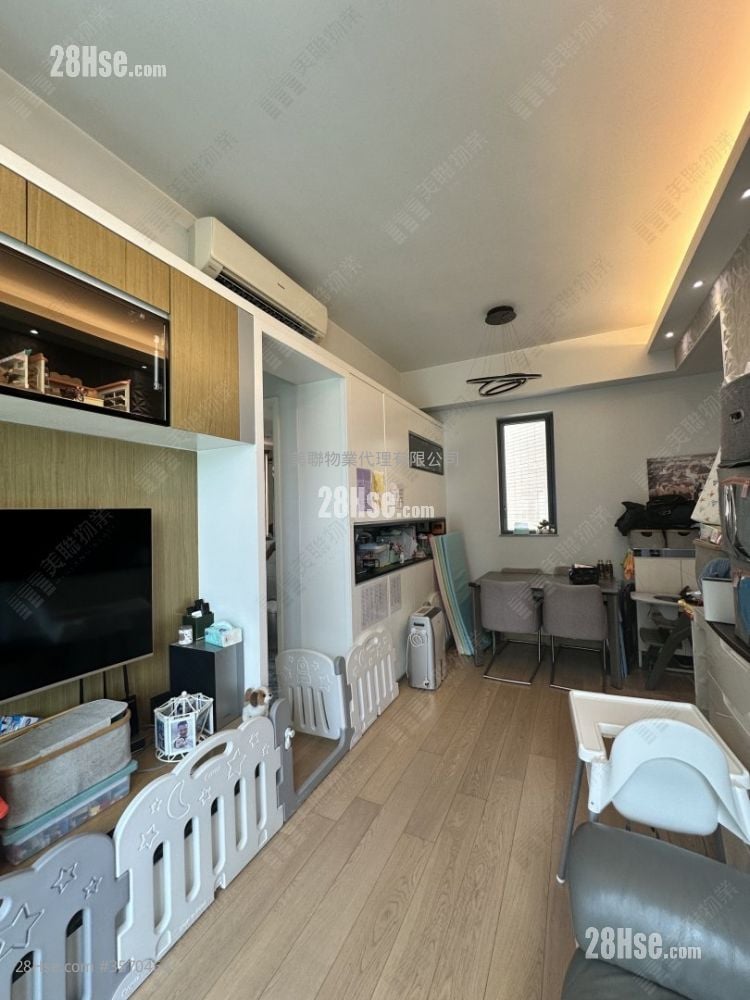 Capri Sell 2 Bedrooms , 1 Bathroom 532 ft² Capri Sell 2 Bedrooms , 1 Bathroom 532 ft²