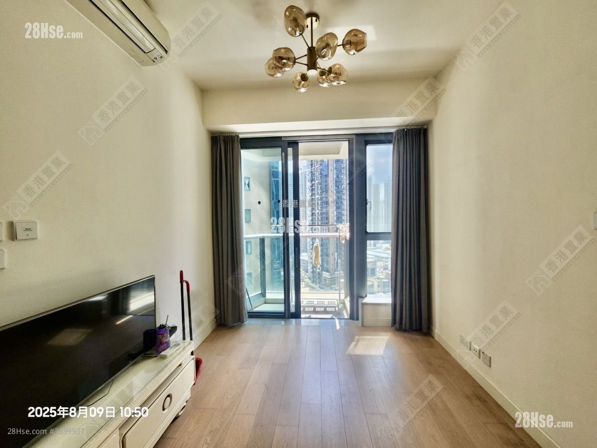 living room: Oasis Kai Tak Rental 2 Bedrooms , 1 Bathroom 451 ft² living room: Oasis Kai Tak Rental 2 Bedrooms , 1 Bathroom 451 ft²
