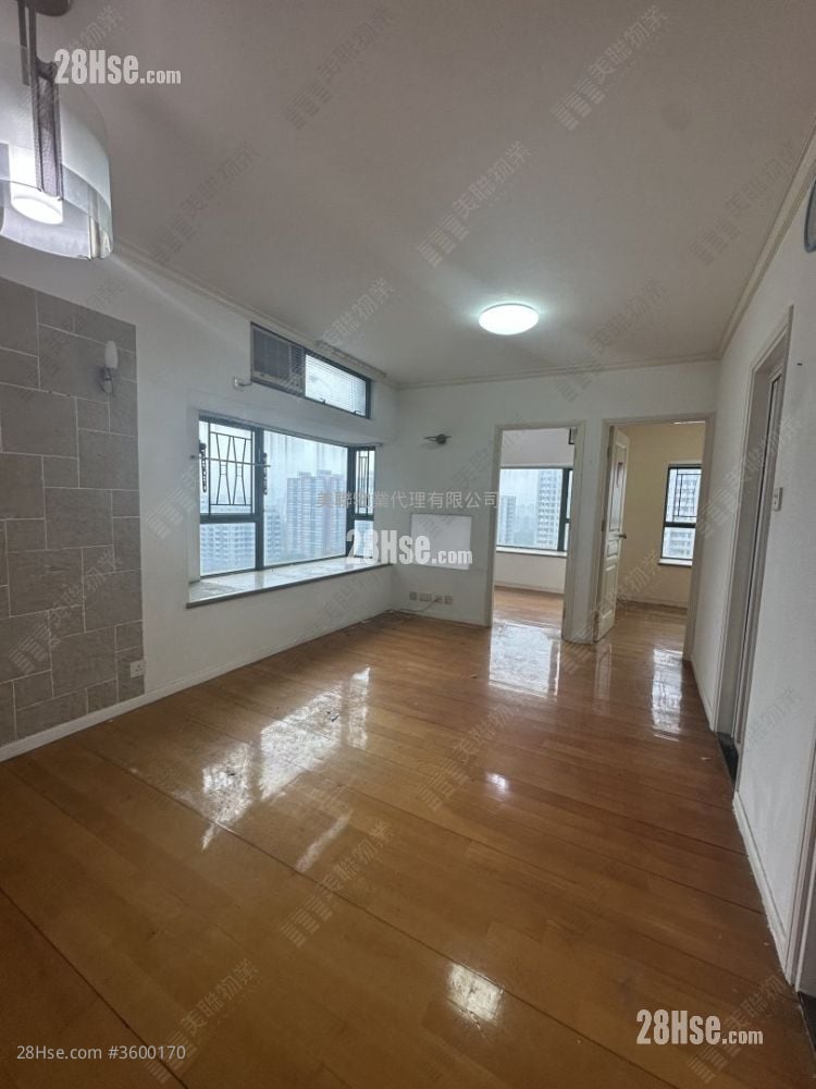 Regentville Sell 2 Bedrooms 419 ft²