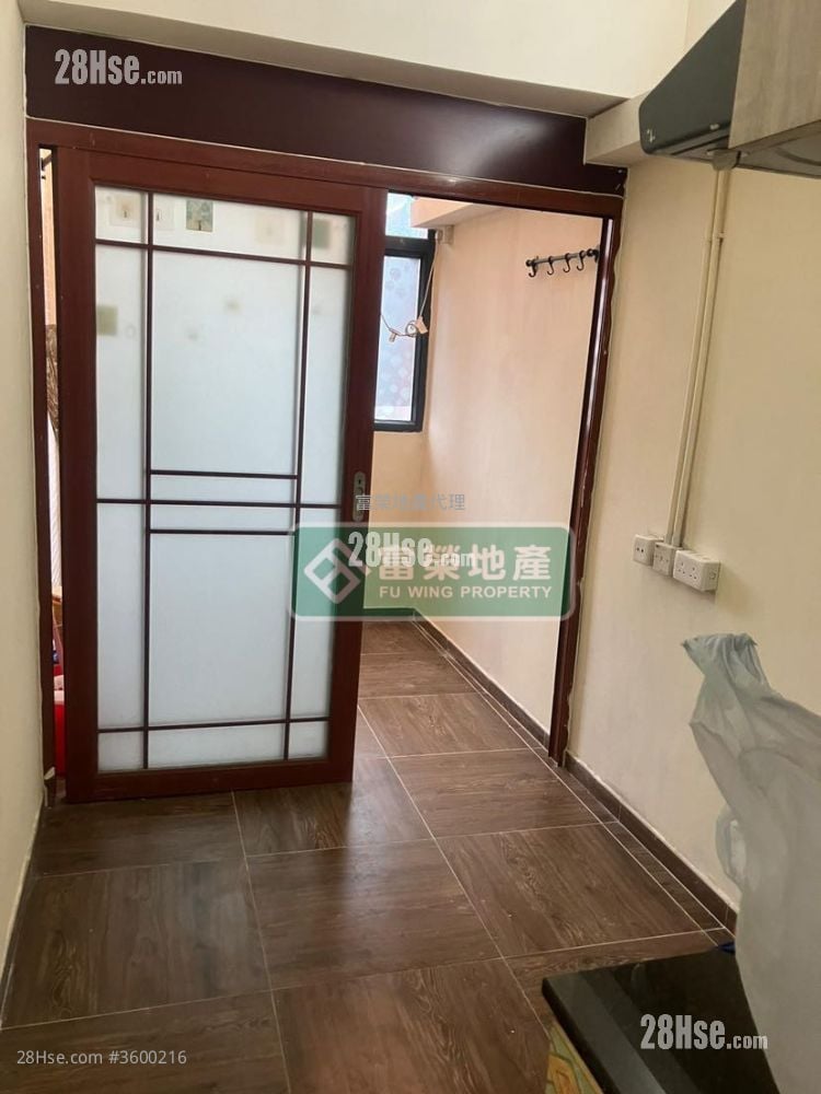 Kin Wong Mansion Sell 4 Bedrooms , 4 Bathrooms 682 ft²