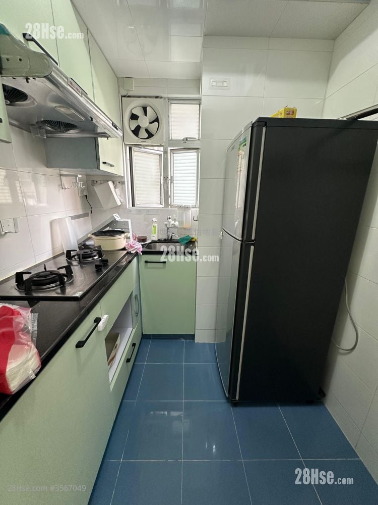 Bo Fung Building Rental 2 Bedrooms , 1 Bathroom 352 ft²