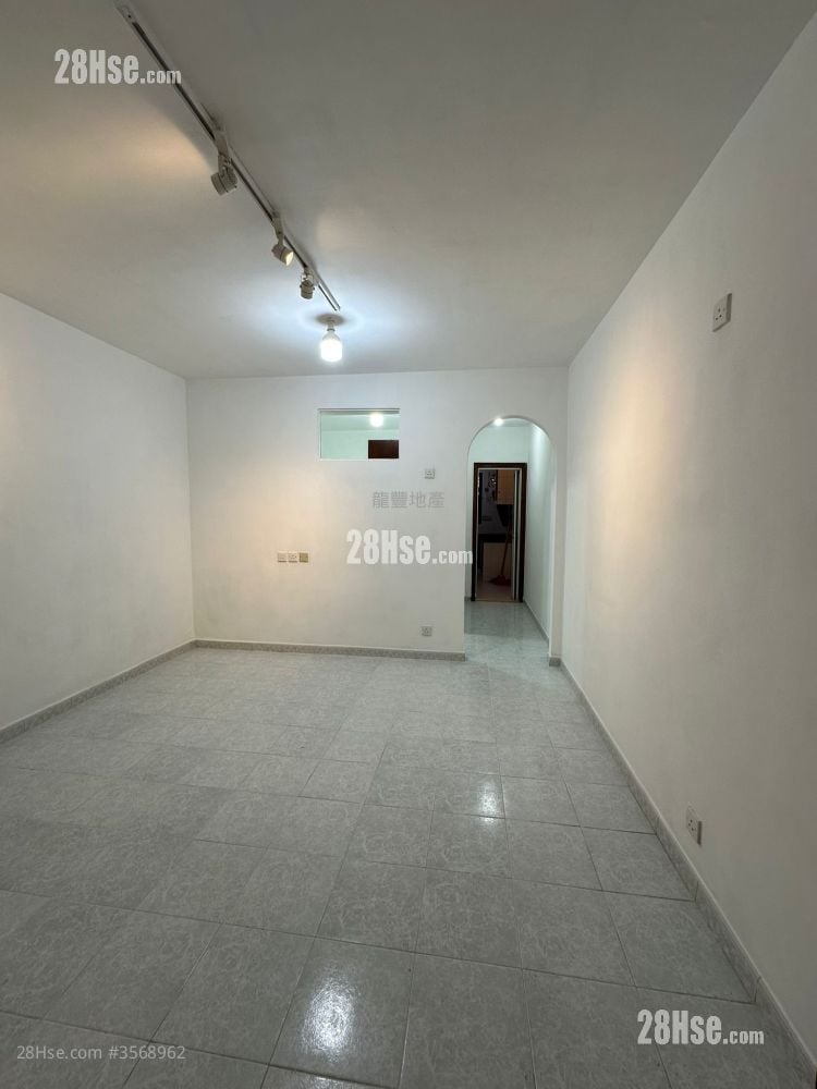 Village Rental 1 Bedroom 400 ft² Village Rental 1 Bedroom 400 ft²