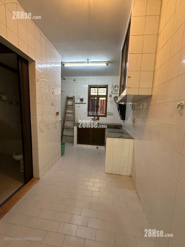 Village Rental 1 Bedroom 400 ft² Village Rental 1 Bedroom 400 ft²