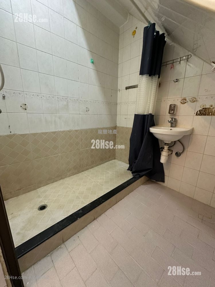 Village Rental 1 Bedroom 400 ft² Village Rental 1 Bedroom 400 ft²