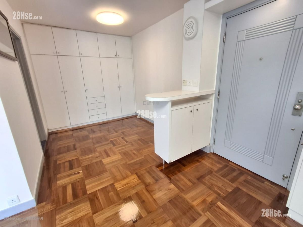 太古城 租盘 3 房 , 2 浴室 680 平方尺 太古城 租盘 3 房 , 2 浴室 680 平方尺