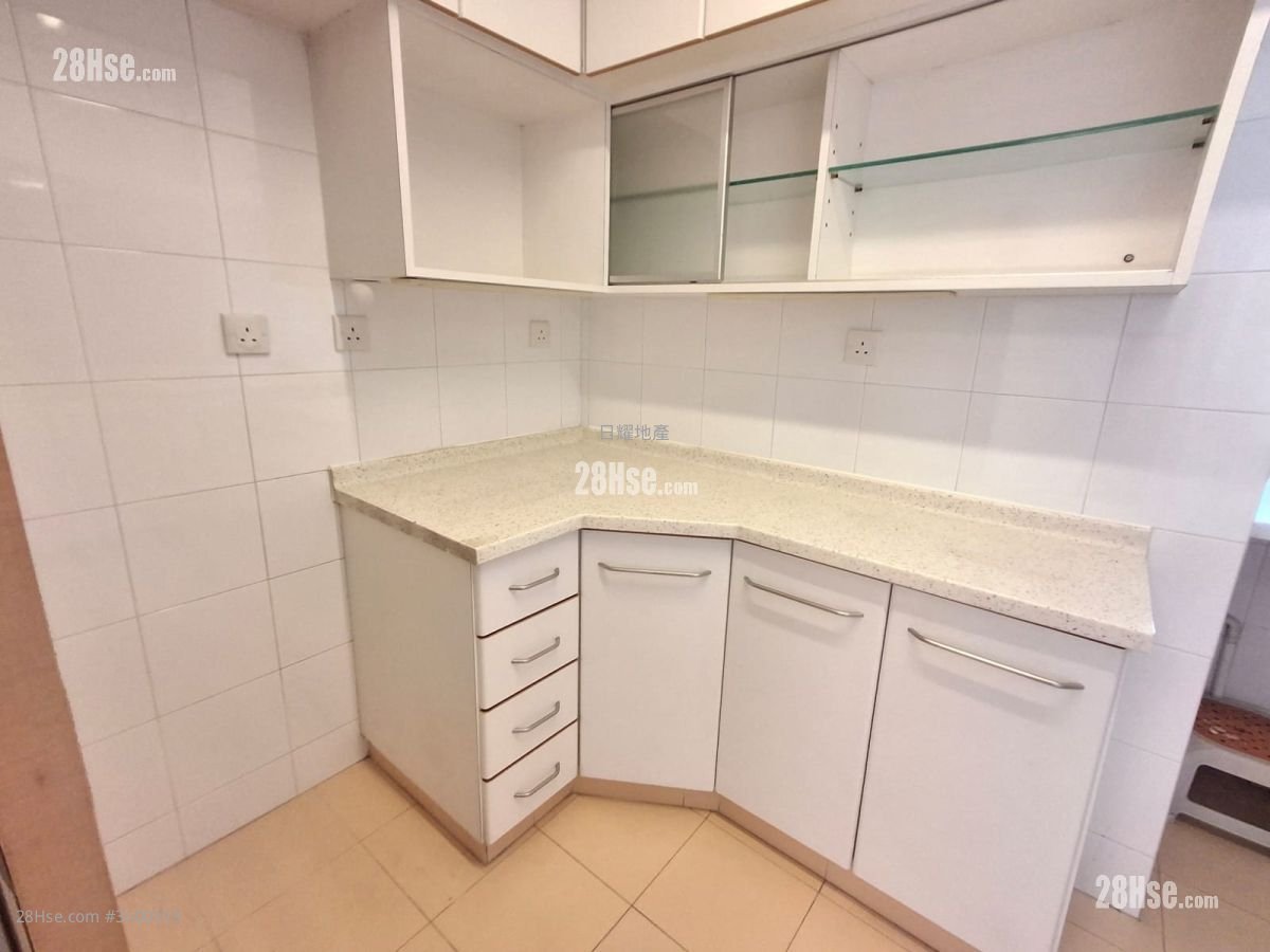 太古城 租盘 3 房 , 2 浴室 680 平方尺 太古城 租盘 3 房 , 2 浴室 680 平方尺