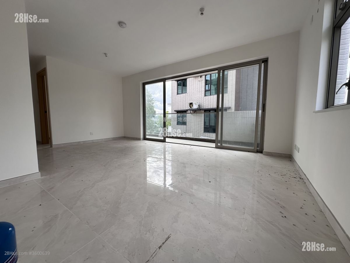 Village Rental 3 Bedrooms , 1 Bathroom 700 ft² Village Rental 3 Bedrooms , 1 Bathroom 700 ft²