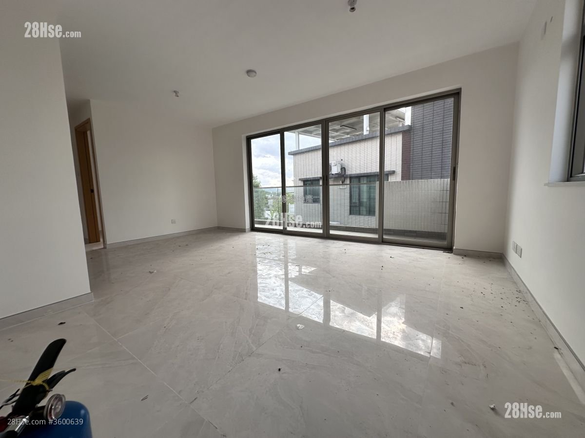 Village Rental 3 Bedrooms , 1 Bathroom 700 ft² Village Rental 3 Bedrooms , 1 Bathroom 700 ft²