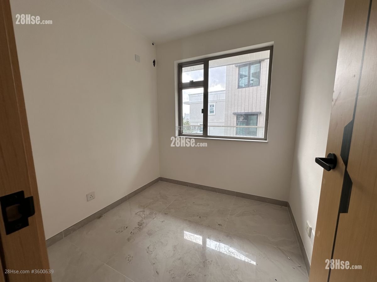 Village Rental 3 Bedrooms , 1 Bathroom 700 ft² Village Rental 3 Bedrooms , 1 Bathroom 700 ft²