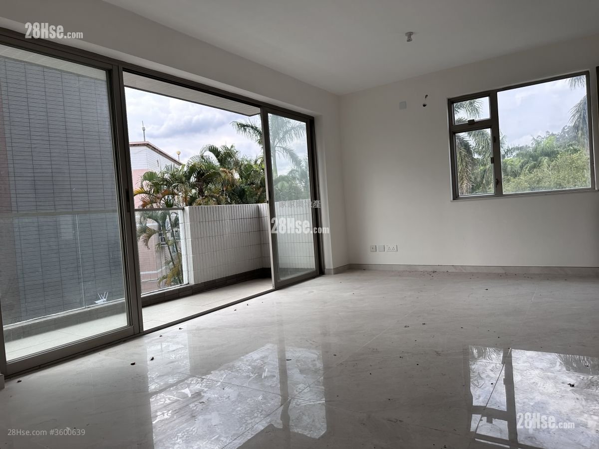 Village Rental 3 Bedrooms , 1 Bathroom 700 ft² Village Rental 3 Bedrooms , 1 Bathroom 700 ft²
