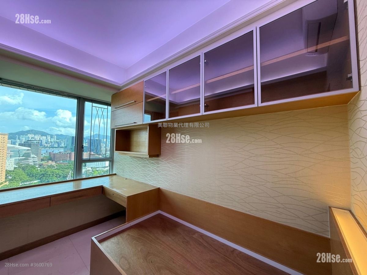 Parc Palais Rental 3 Bedrooms , 3 Bathrooms 1,074 ft² Parc Palais Rental 3 Bedrooms , 3 Bathrooms 1,074 ft²