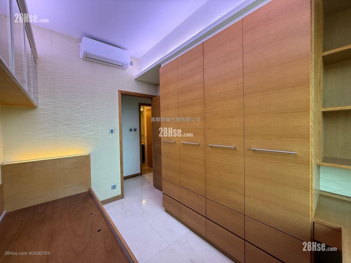Parc Palais Rental 3 Bedrooms , 3 Bathrooms 1,074 ft² Parc Palais Rental 3 Bedrooms , 3 Bathrooms 1,074 ft²