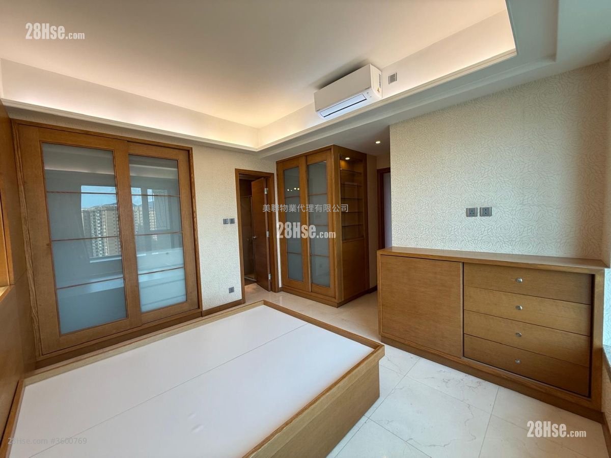 Parc Palais Rental 3 Bedrooms , 3 Bathrooms 1,074 ft² Parc Palais Rental 3 Bedrooms , 3 Bathrooms 1,074 ft²