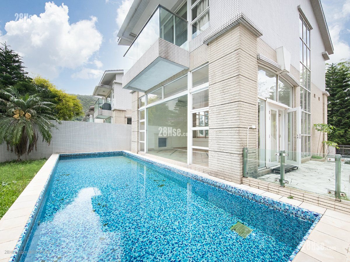 The Capri Rental 3 Bedrooms , 2 Bathrooms 1,888 ft²