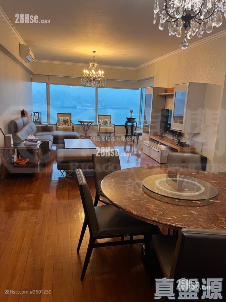 Harbourfront Landmark Rental 3 Bedrooms , 3 Bathrooms 1,356 ft²