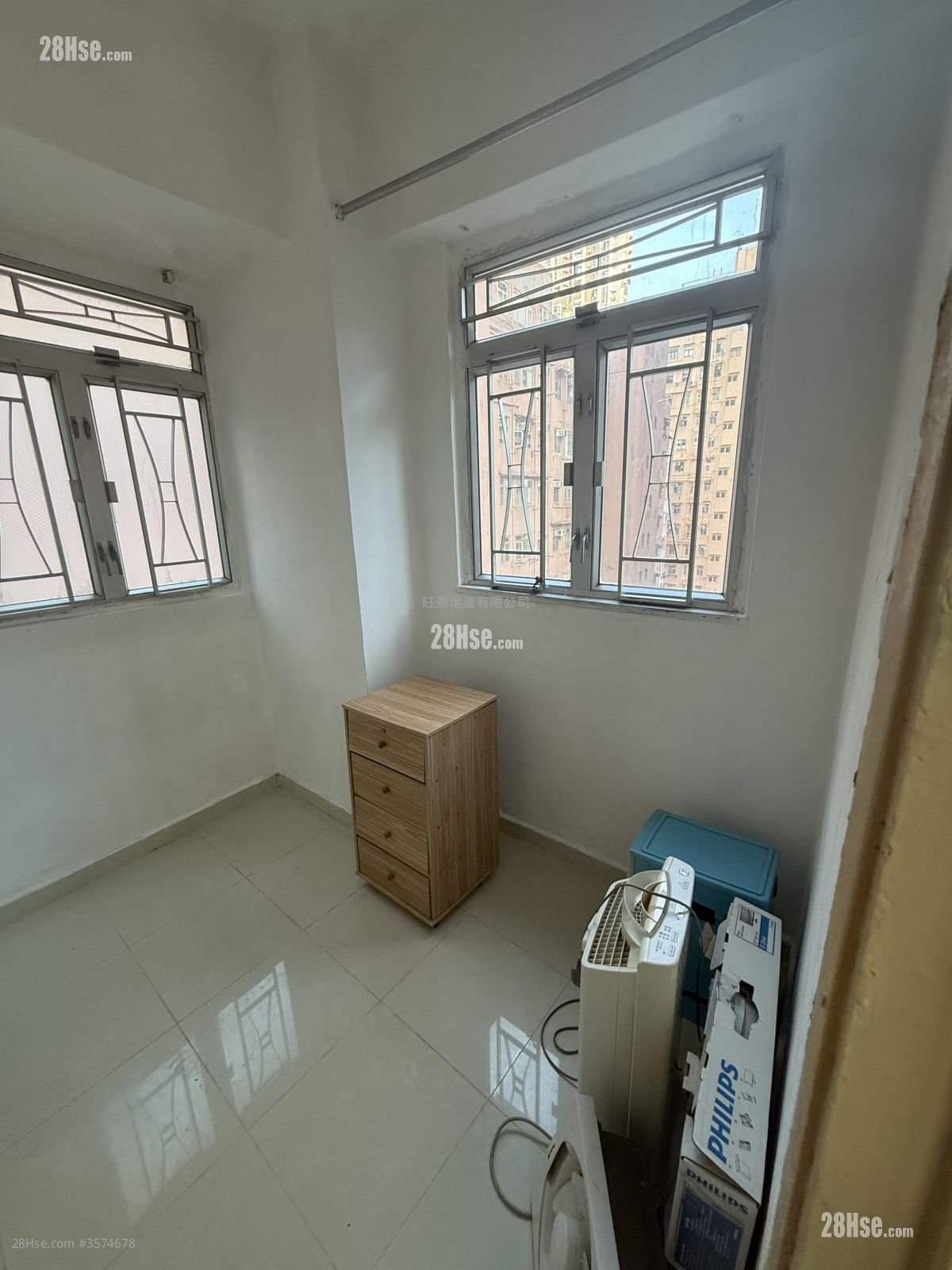 鸿利大厦 售盘 2 房 271 平方尺 鸿利大厦 售盘 2 房 271 平方尺