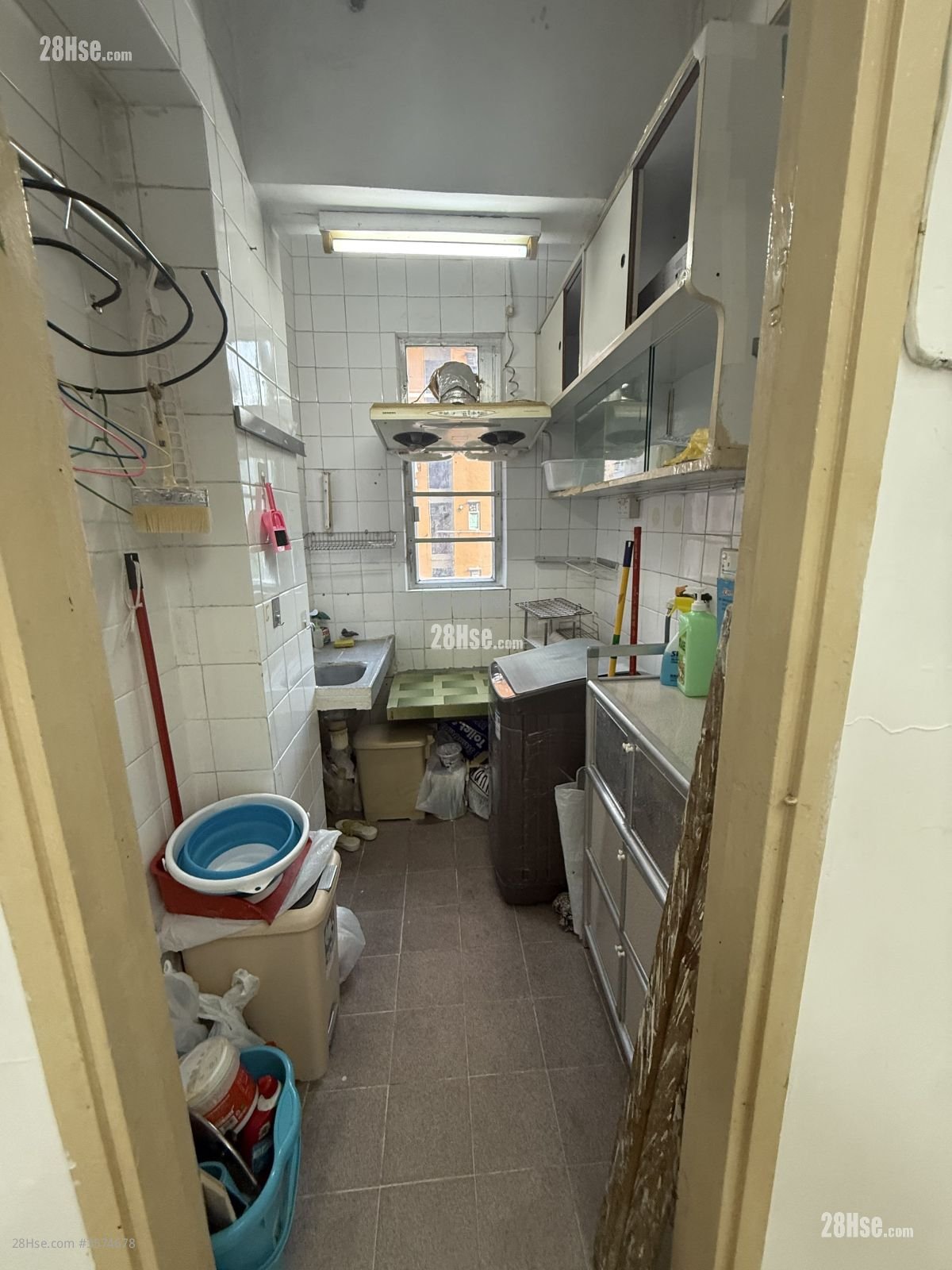 鸿利大厦 售盘 2 房 271 平方尺 鸿利大厦 售盘 2 房 271 平方尺