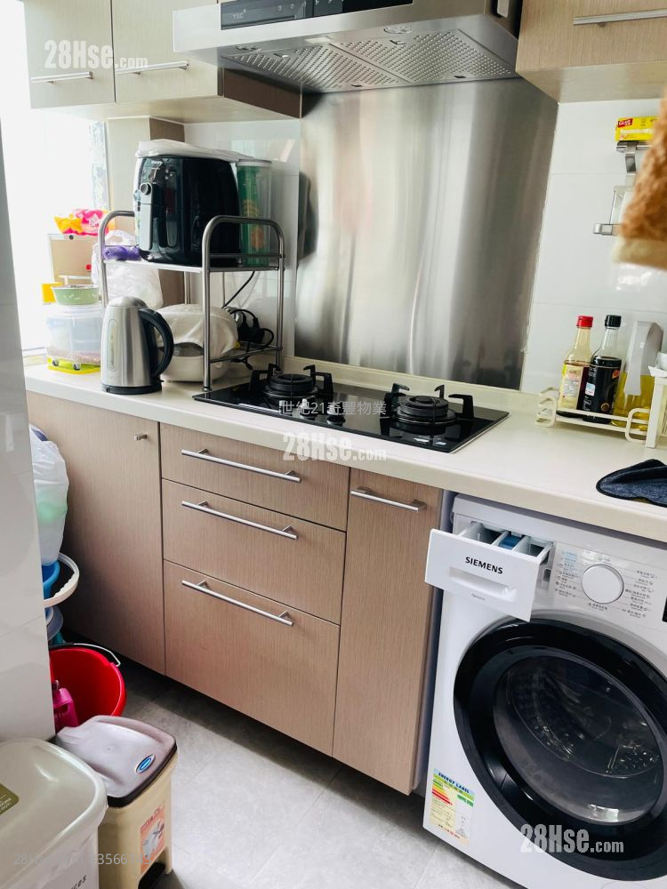 King Shing Court Sell 2 Bedrooms , 1 Bathroom 438 ft² King Shing Court Sell 2 Bedrooms , 1 Bathroom 438 ft²