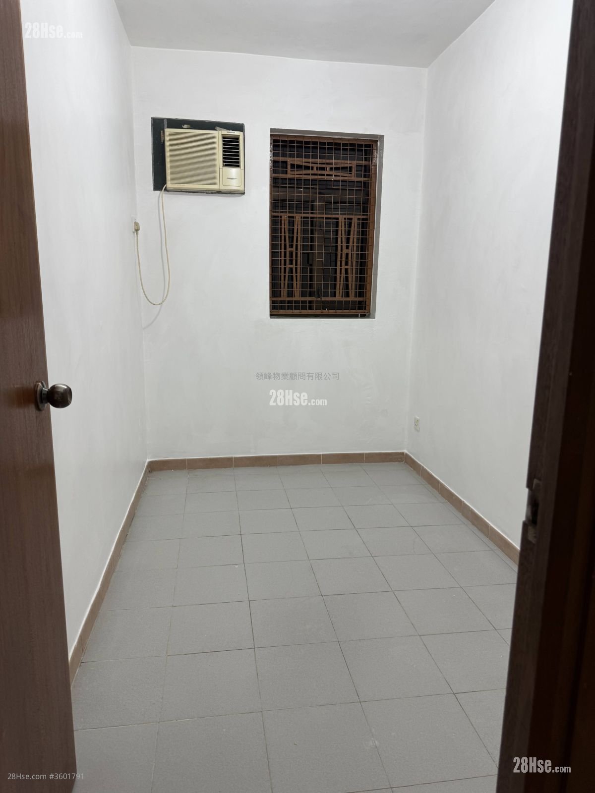 Village Rental 2 Bedrooms , 1 Bathroom 500 ft² Village Rental 2 Bedrooms , 1 Bathroom 500 ft²