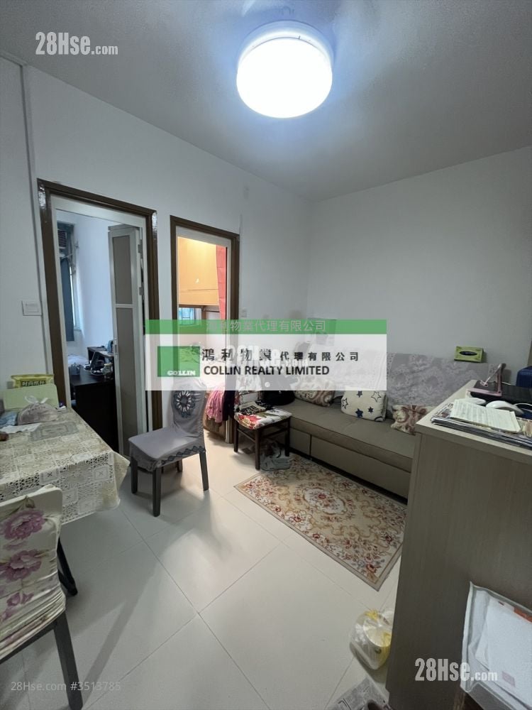 Yuet Yuen Building Sell 2 Bedrooms , 1 Bathroom 295 ft²