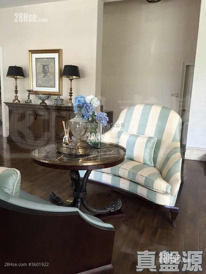 The Royal Oaks Sell 5+ Bedrooms , 5+ Bathrooms 4,048 ft² The Royal Oaks Sell 5+ Bedrooms , 5+ Bathrooms 4,048 ft²