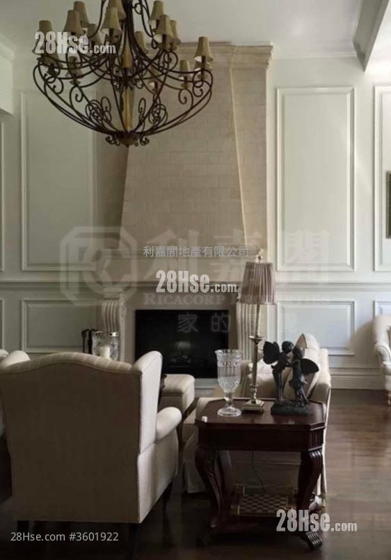 The Royal Oaks Sell 5+ Bedrooms , 5+ Bathrooms 4,048 ft² The Royal Oaks Sell 5+ Bedrooms , 5+ Bathrooms 4,048 ft²
