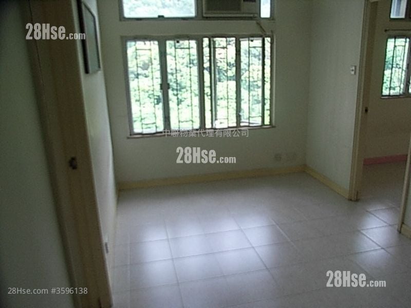 Mei Chung Court Sell 2 Bedrooms , 1 Bathroom 401 ft²