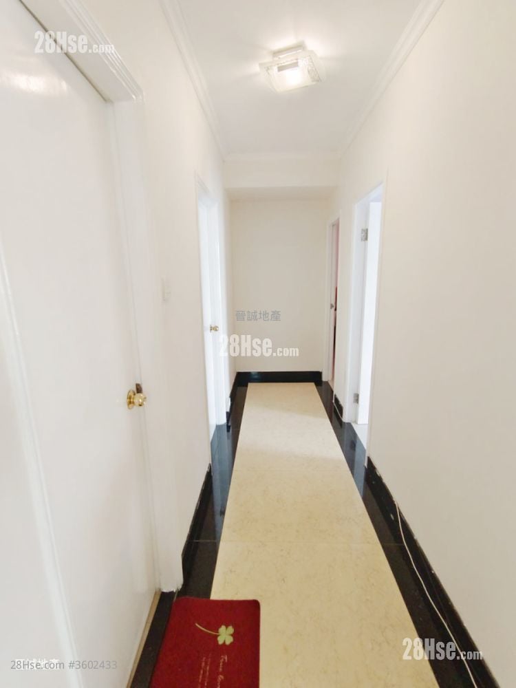Hong Kong Garden Sell 4 Bedrooms , 3 Bathrooms 1,382 ft² Hong Kong Garden Sell 4 Bedrooms , 3 Bathrooms 1,382 ft²