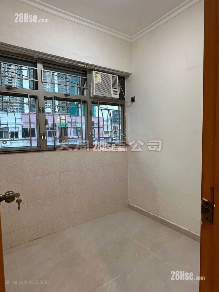 Chung Hing Building Sell 2 Bedrooms , 1 Bathroom 275 ft² Chung Hing Building Sell 2 Bedrooms , 1 Bathroom 275 ft²